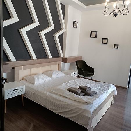 Apartments Zefir Λβιβ Εξωτερικό φωτογραφία
